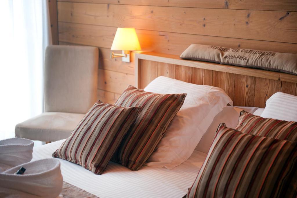 Hotel La Placa Garriguella Room photo